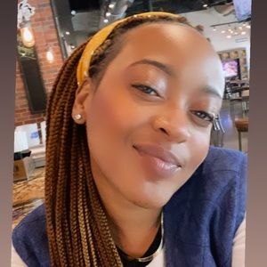 Meet your Posher, Briana